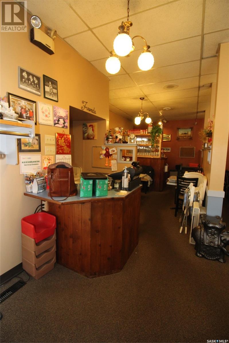 205 Centre Street, Shaunavon, Saskatchewan  S0N 2M0 - Photo 10 - SK004503