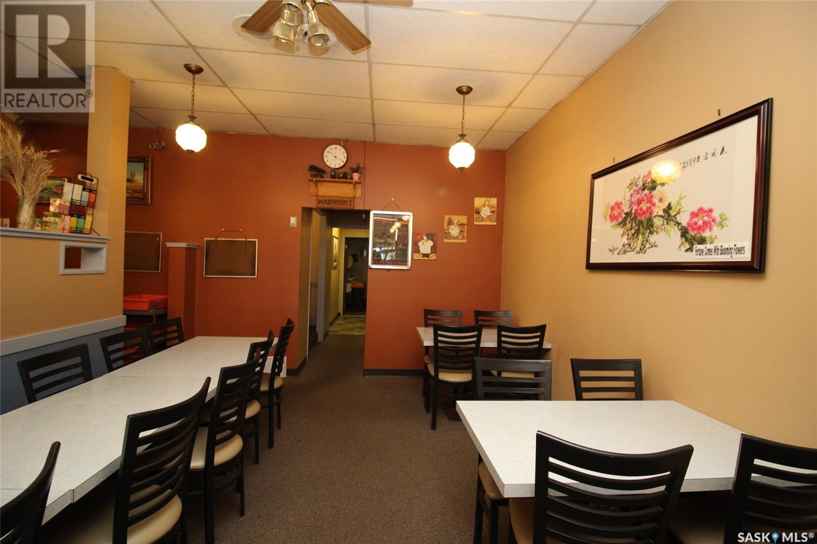 205 Centre Street, Shaunavon, Saskatchewan  S0N 2M0 - Photo 5 - SK004503