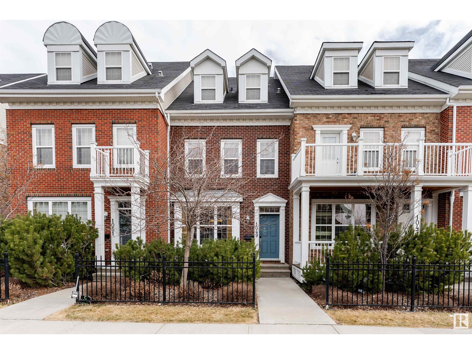 Property at 1049 GAULT BV NW image 3