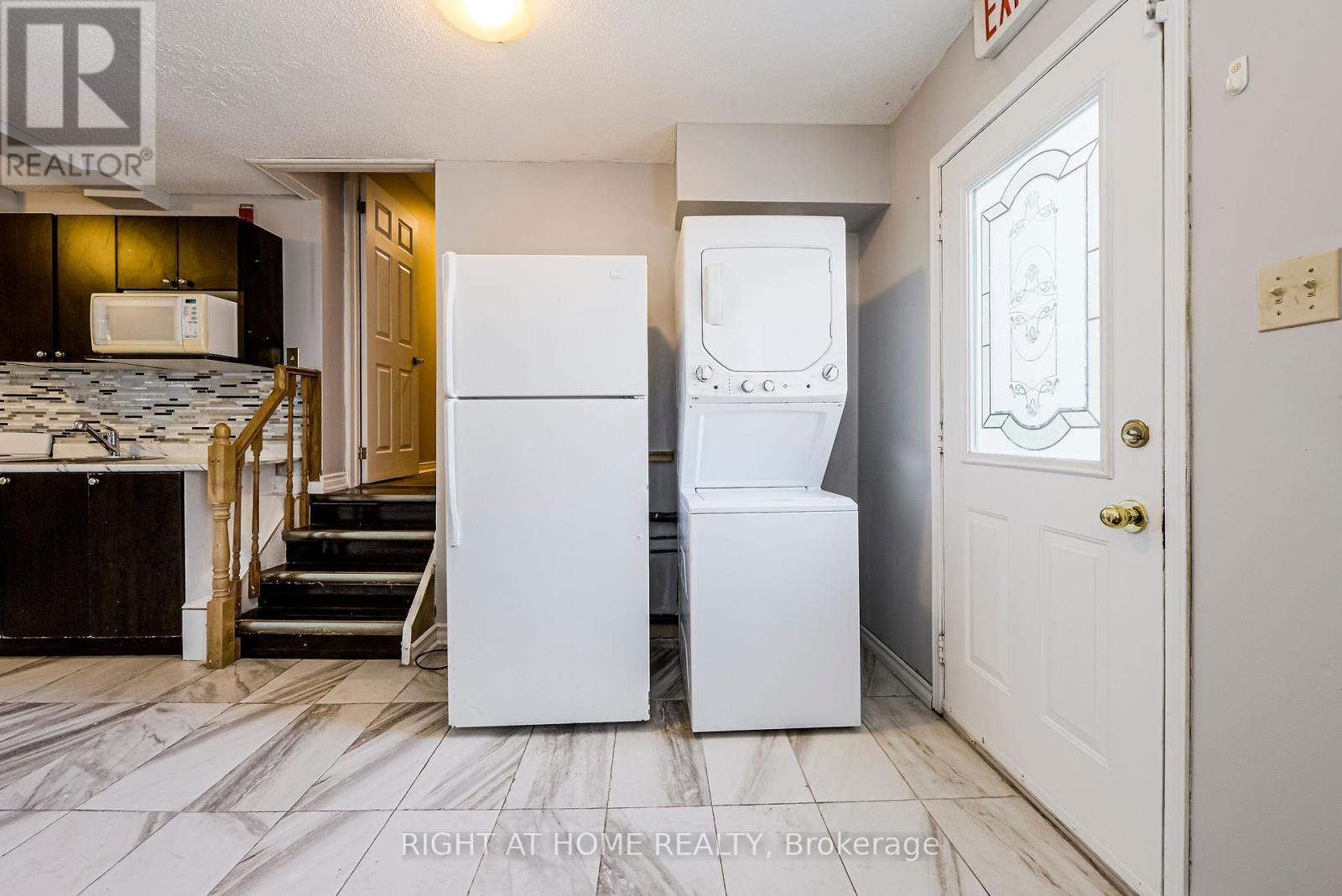 Main B - 1715 Rossland Road, Whitby, Ontario  L1N 3P1 - Photo 13 - E12121311