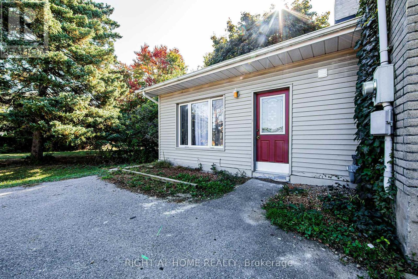 Main B - 1715 Rossland Road, Whitby, Ontario  L1N 3P1 - Photo 2 - E12121311
