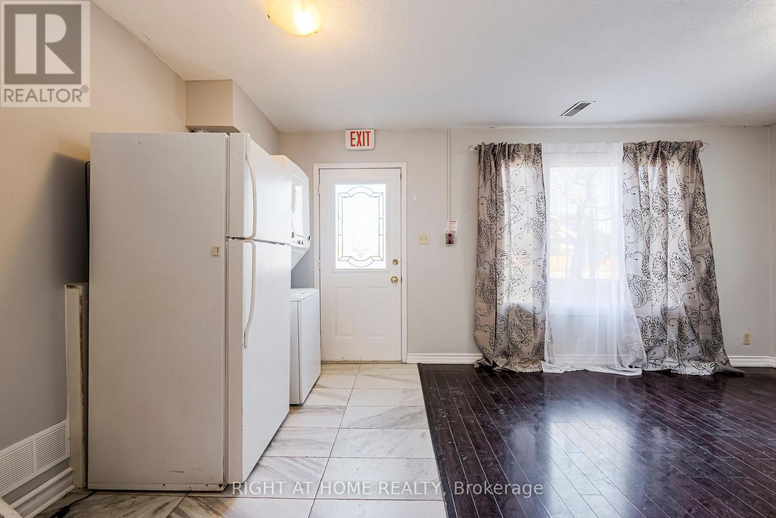 Main B - 1715 Rossland Road, Whitby, Ontario  L1N 3P1 - Photo 3 - E12121311