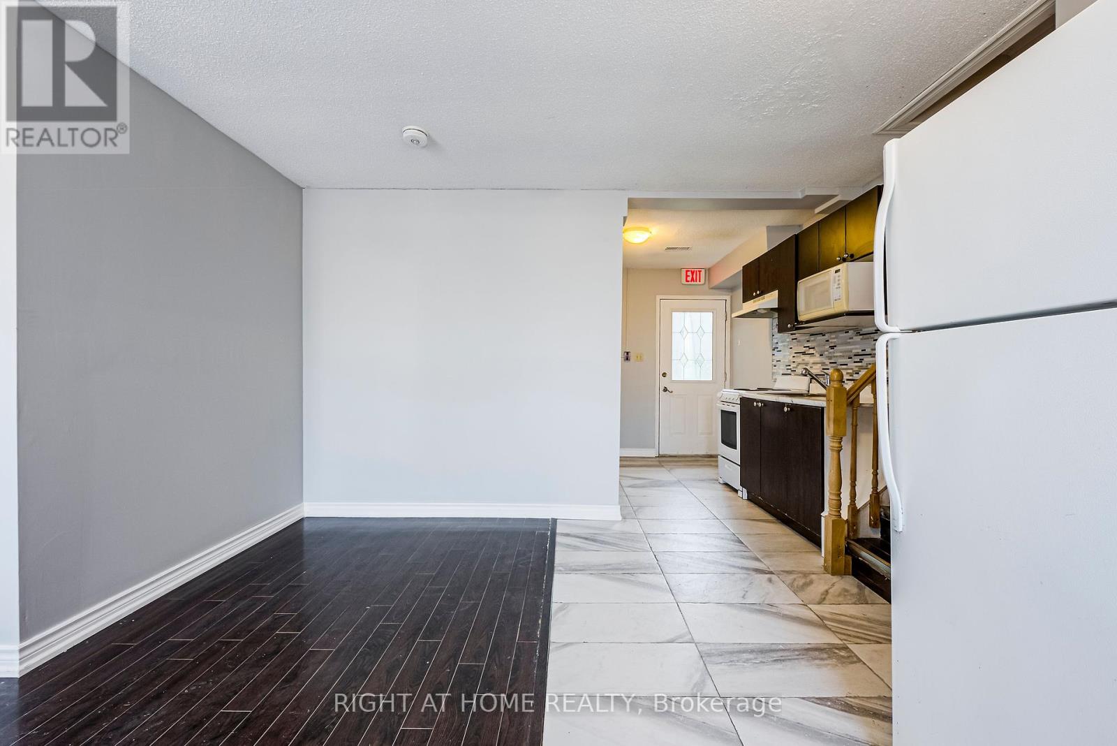 Main B - 1715 Rossland Road, Whitby, Ontario  L1N 3P1 - Photo 5 - E12121311