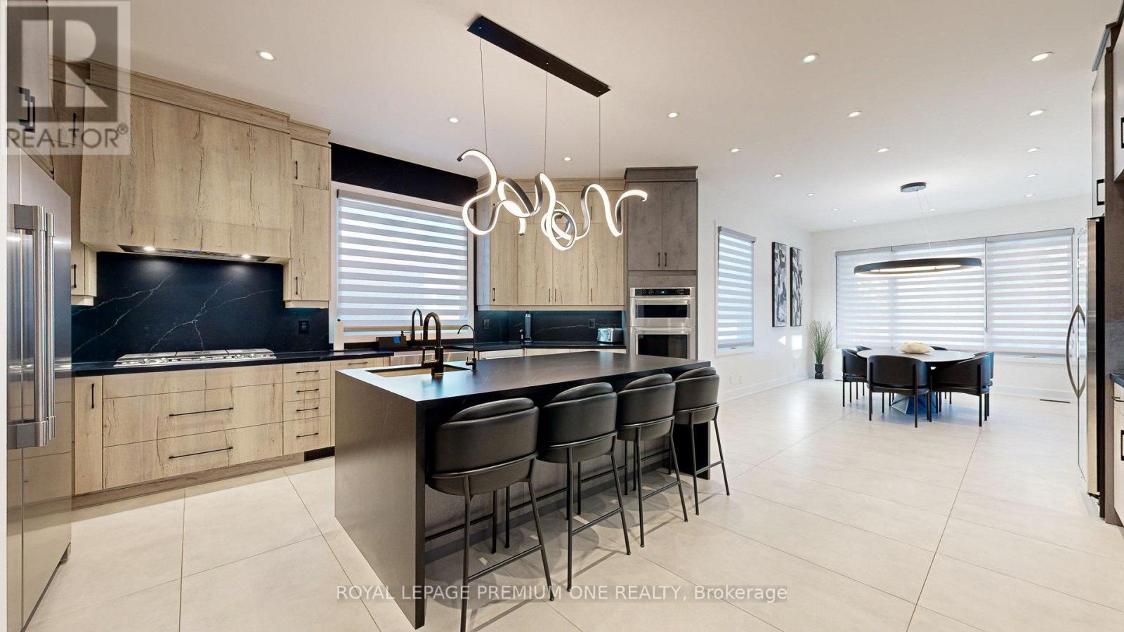 11 Hollywood Crescent, King, Ontario  L0G 1N0 - Photo 10 - N12041377