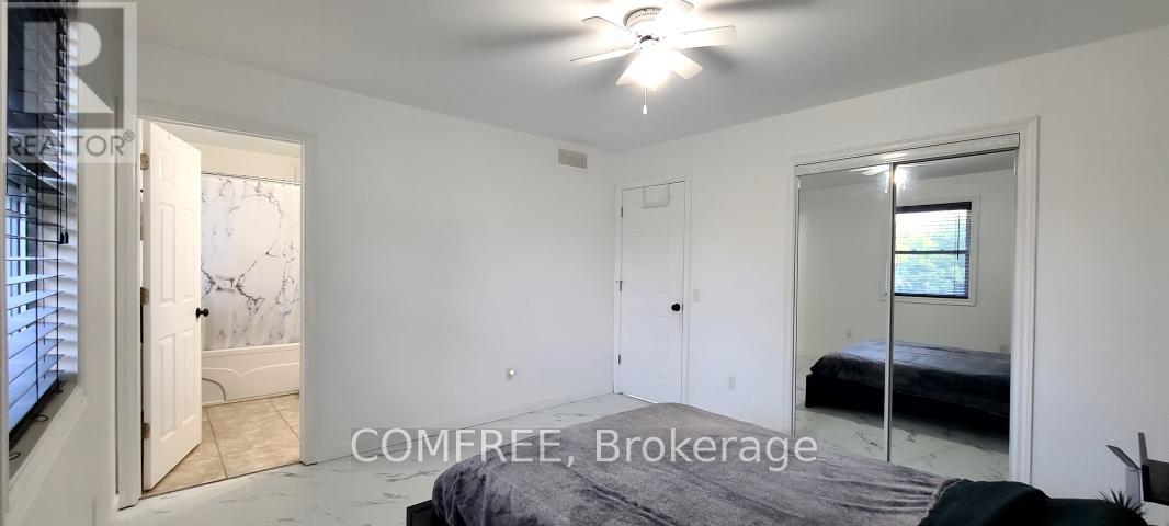 14 Wellington Avenue, Southwest Middlesex, Ontario  N0L 1A0 - Photo 16 - X12121339