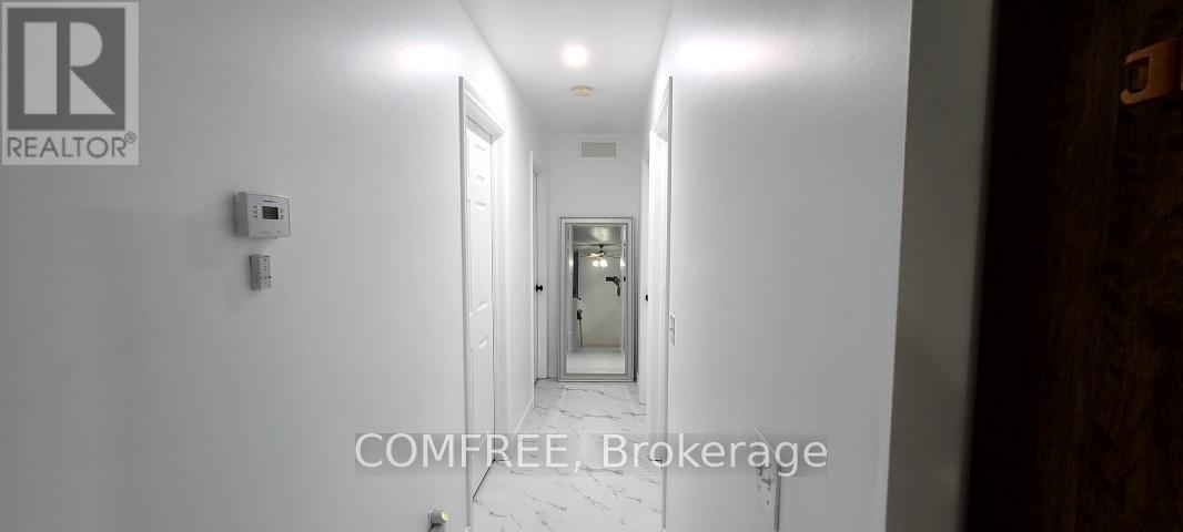 14 Wellington Avenue, Southwest Middlesex, Ontario  N0L 1A0 - Photo 20 - X12121339