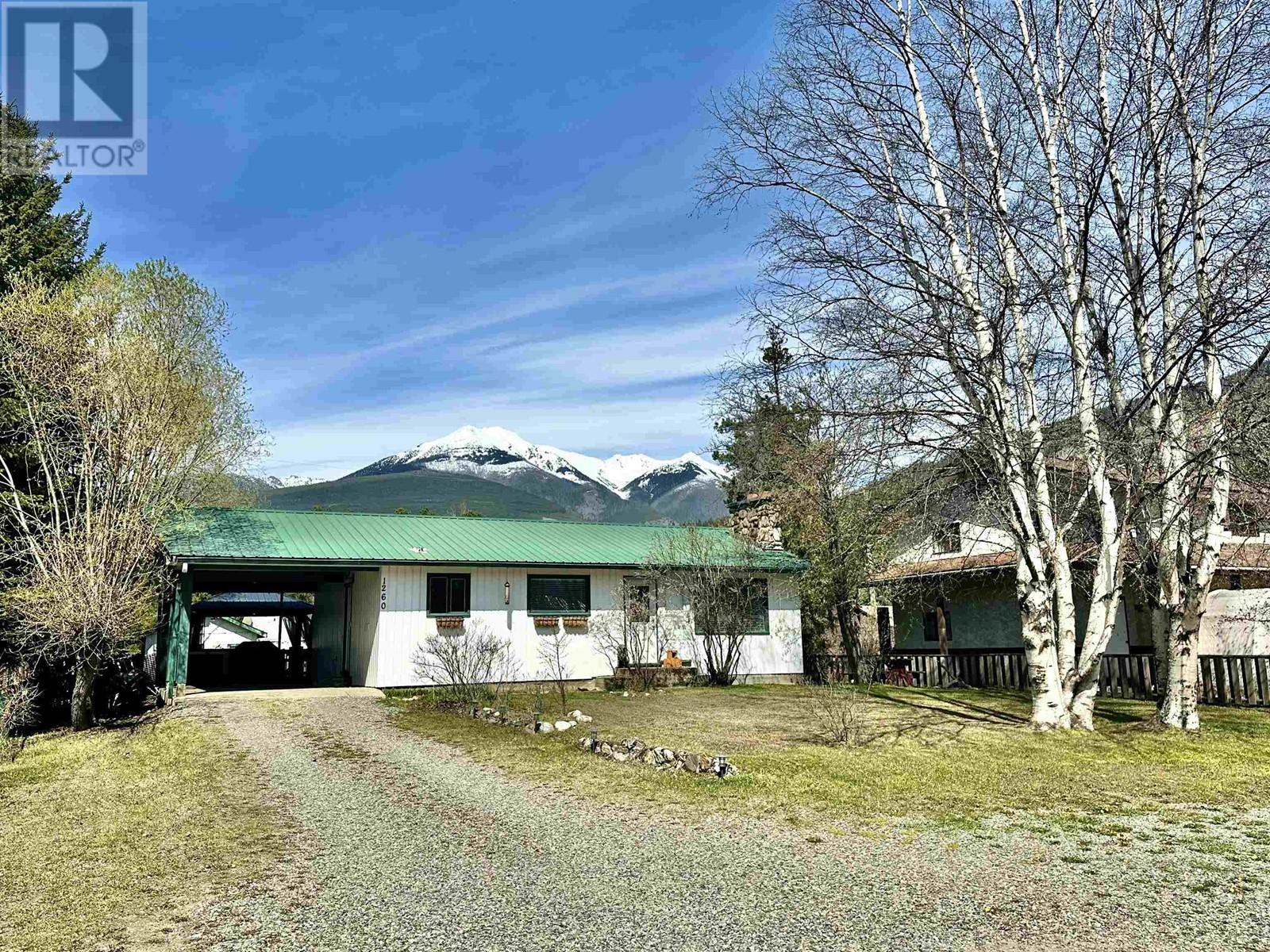 1260 3RD AVENUE, Valemount, British Columbia