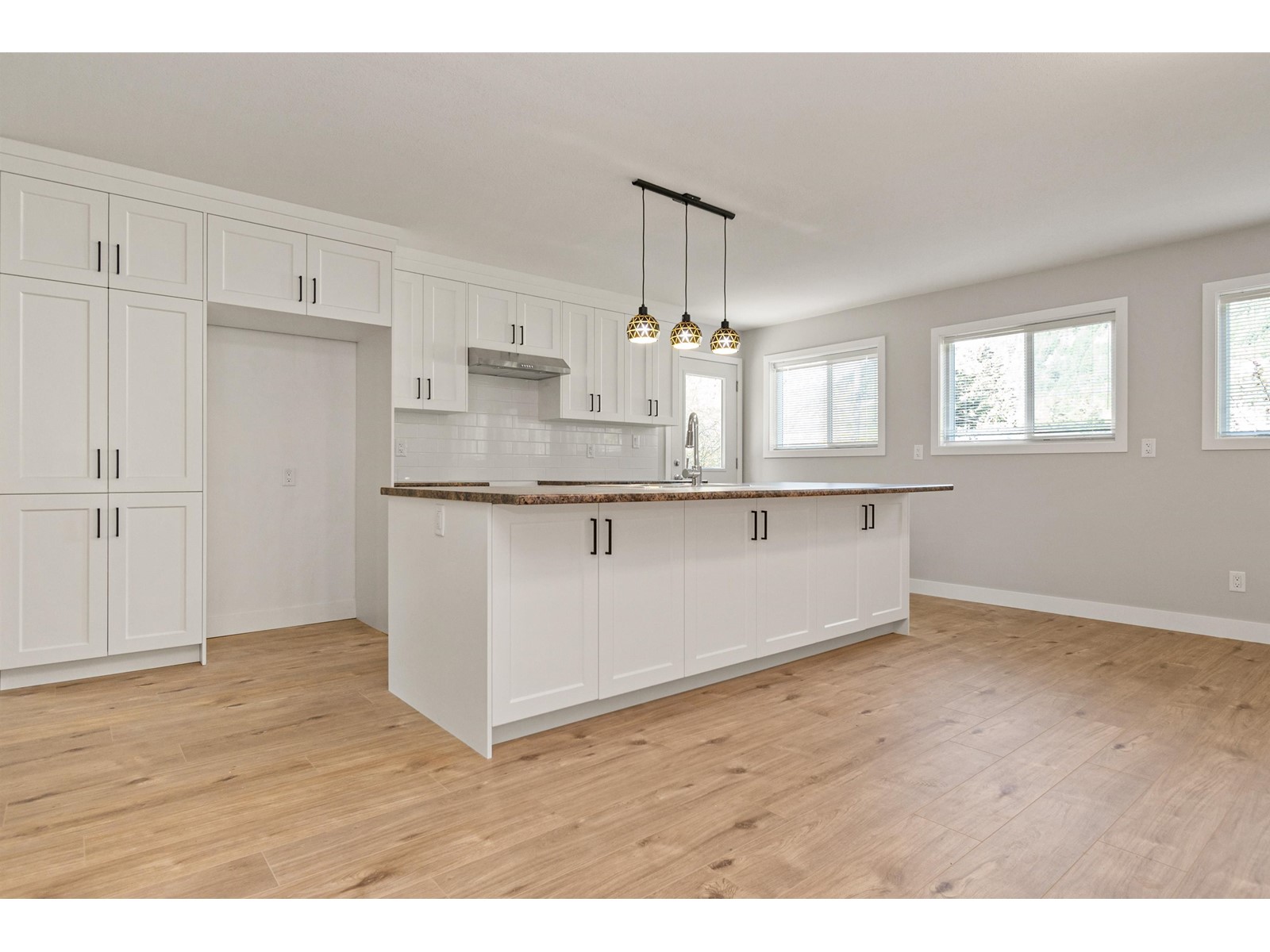 840 7th Avenue, Hope, Hope, British Columbia  V0X 1L4 - Photo 2 - R2997489