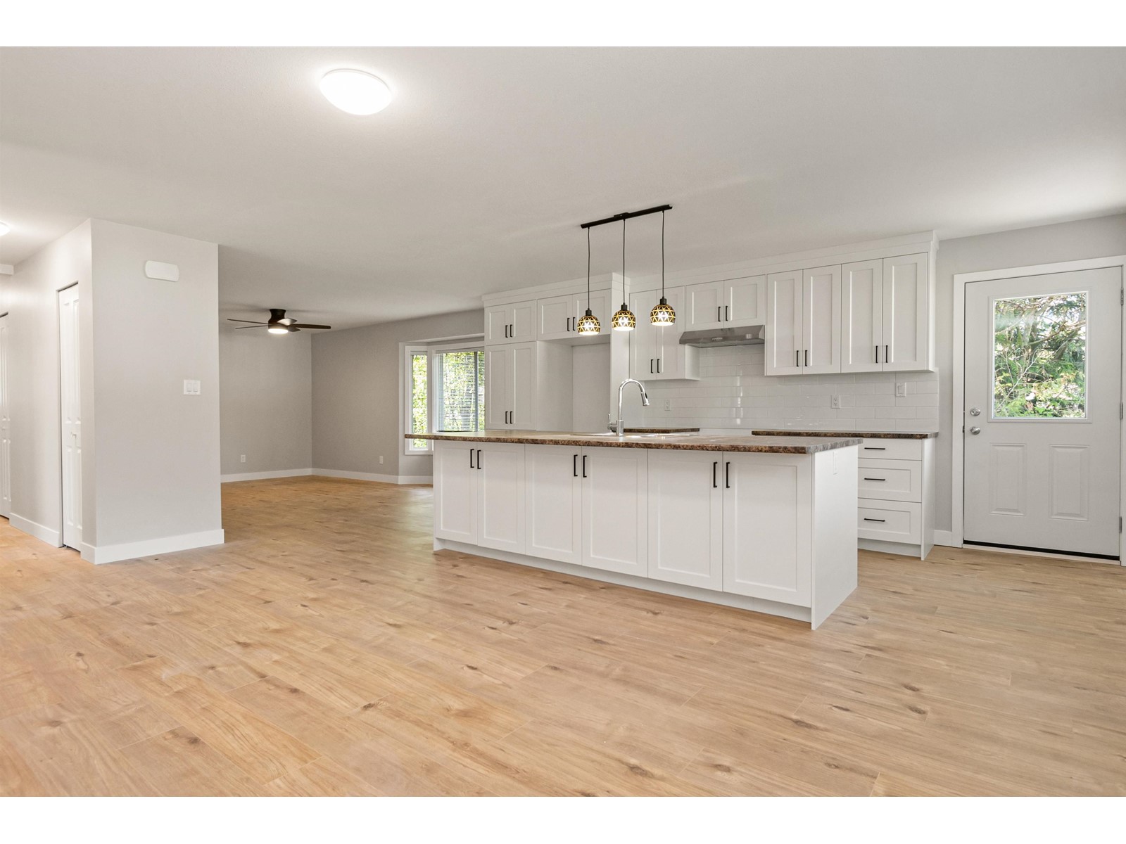 Property at 840 7TH AVENUE image 3