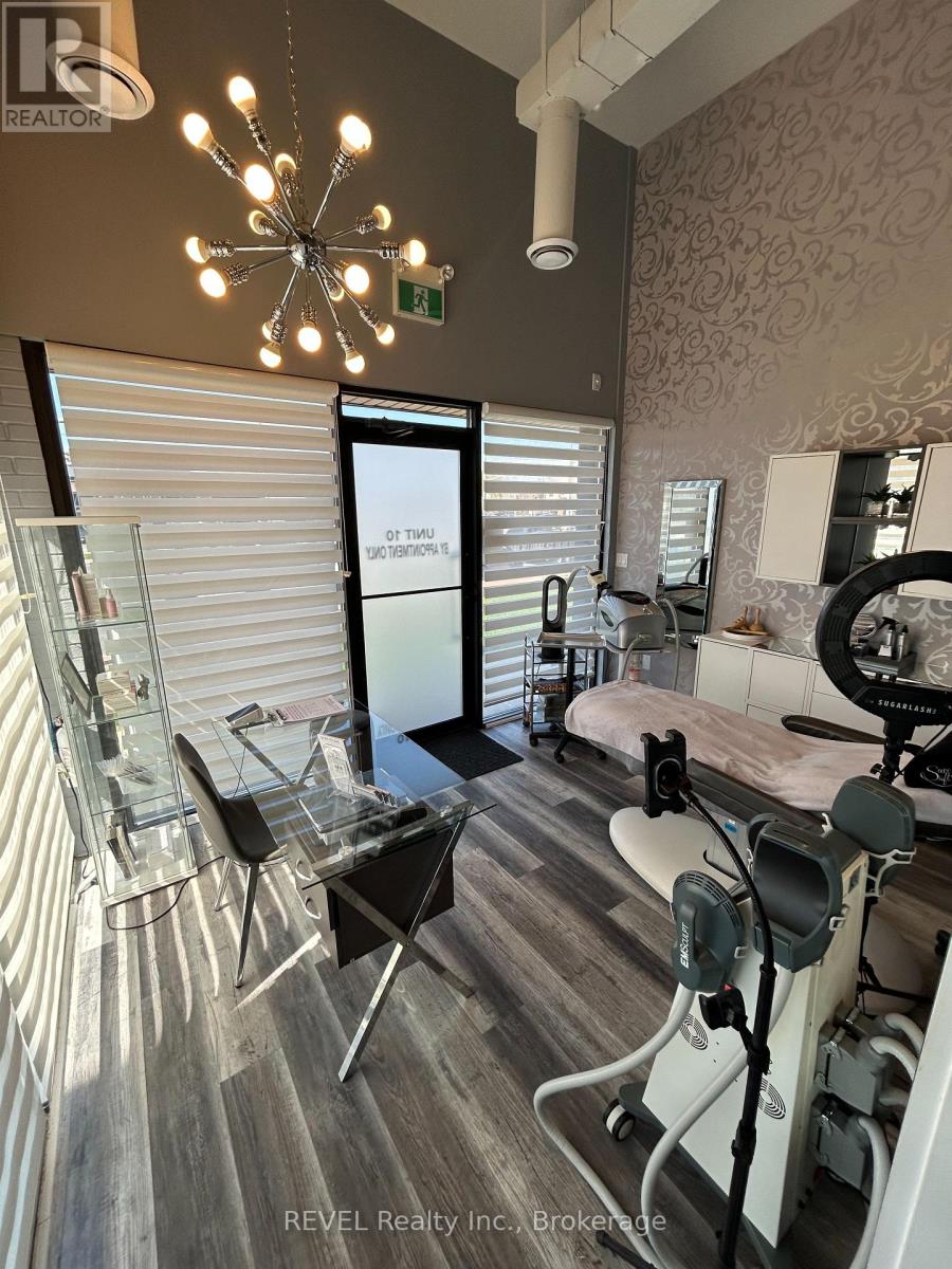 7 - 290 Glendale Avenue, St. Catharines (Burleigh Hill), Ontario  L2T 2L3 - Photo 5 - X12121336