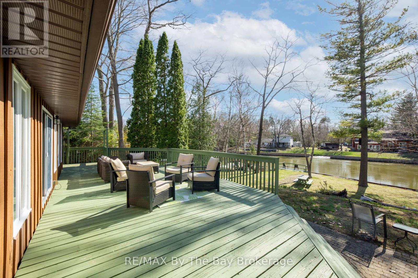 174 32nd Street S, Wasaga Beach, Ontario  L9Z 2S4 - Photo 43 - S12121389