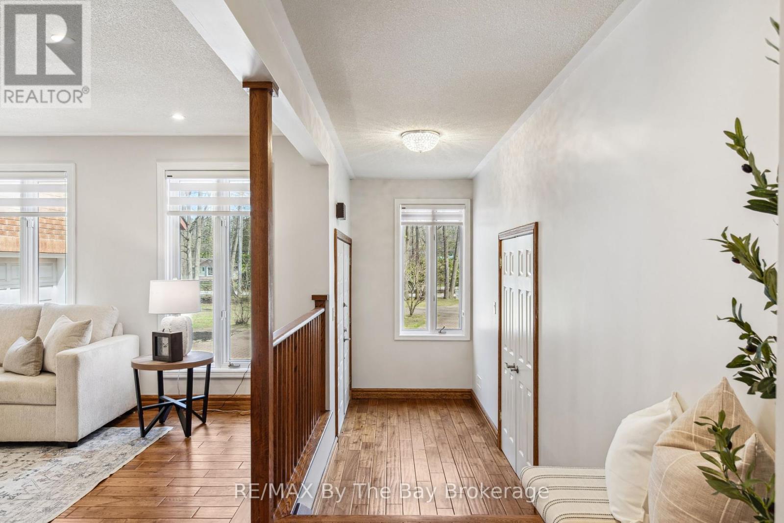 Property at 174 32ND STREET S image 5