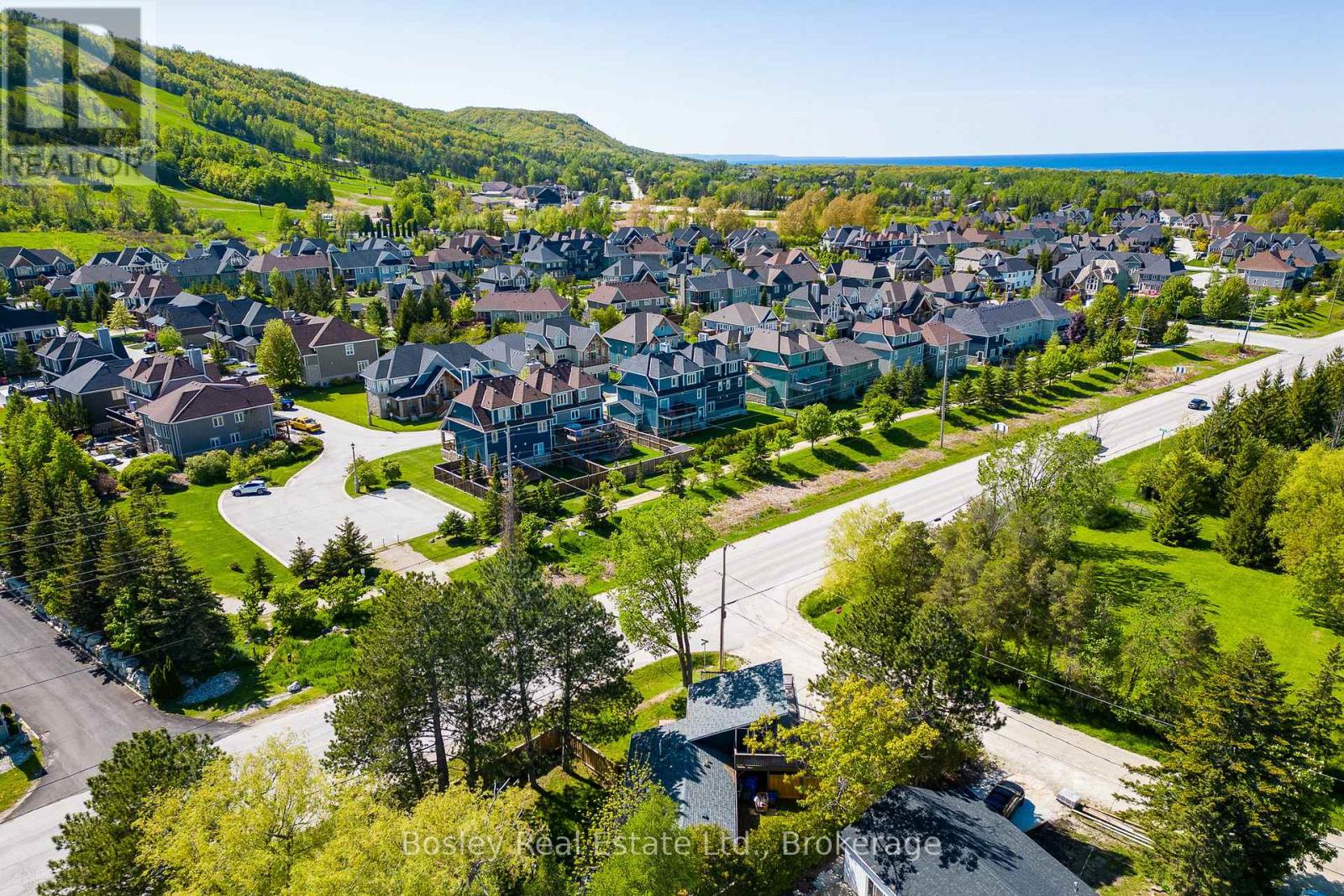 102 Helen Street, Blue Mountains, Ontario  L9Y 3Z2 - Photo 38 - X12121380