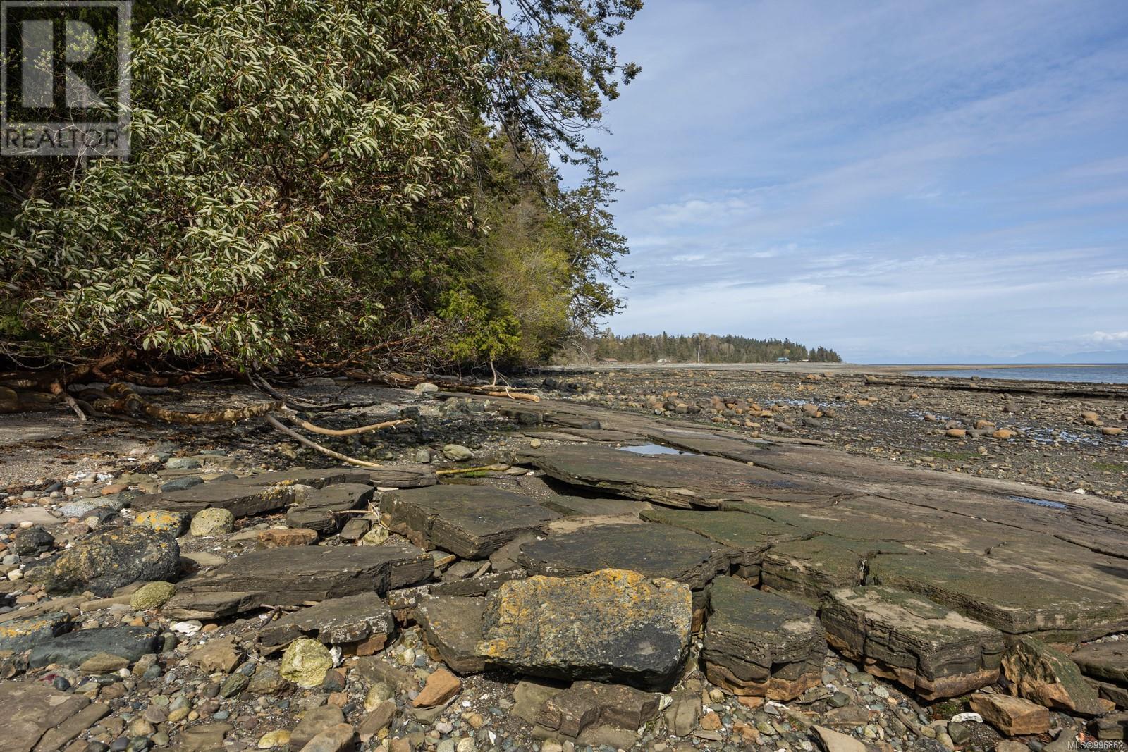 East Rd, Denman Island, British Columbia  V0R 1T0 - Photo 17 - 996862