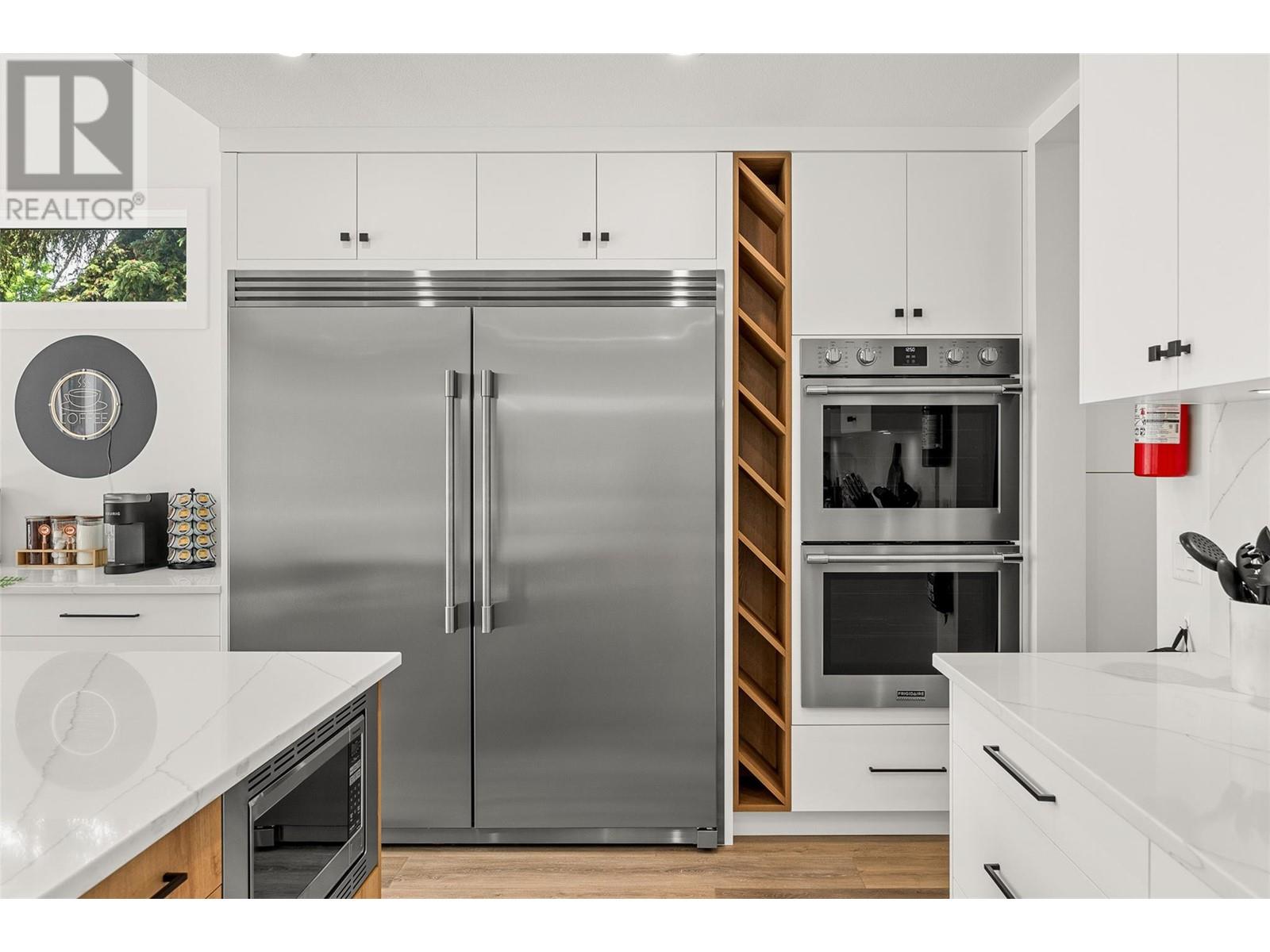 Property at 720 Churchill Avenue image 5