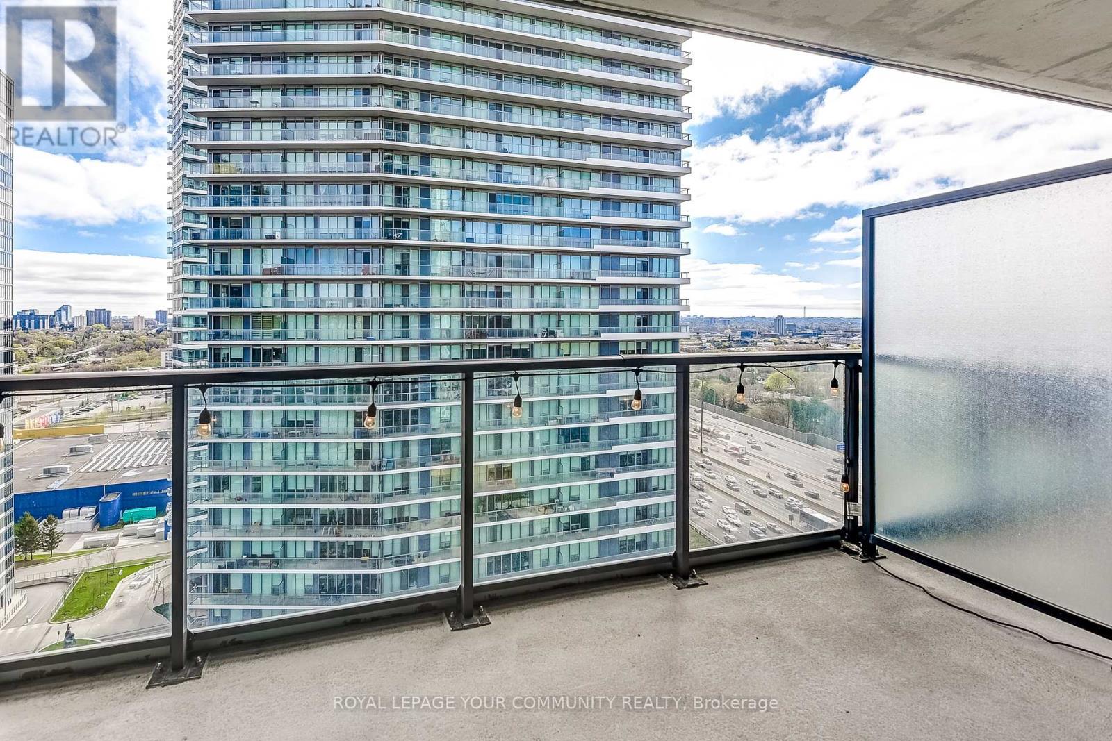 2015 - 95 Mcmahon Drive, Toronto, Ontario  M2K 0H2 - Photo 20 - C12121341