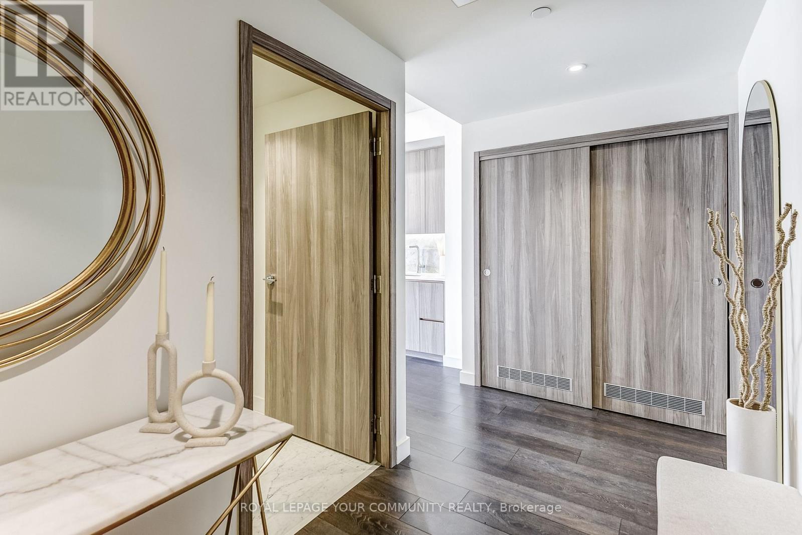 2015 - 95 Mcmahon Drive, Toronto, Ontario  M2K 0H2 - Photo 6 - C12121341