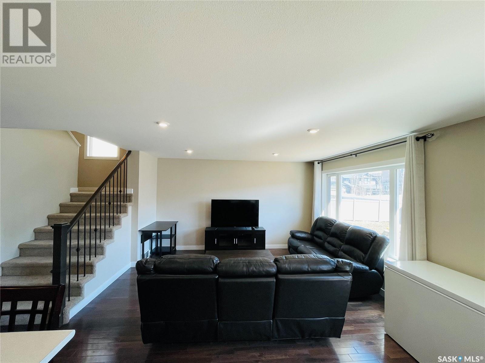 Property at 5657 Pearsall CRESCENT image 5