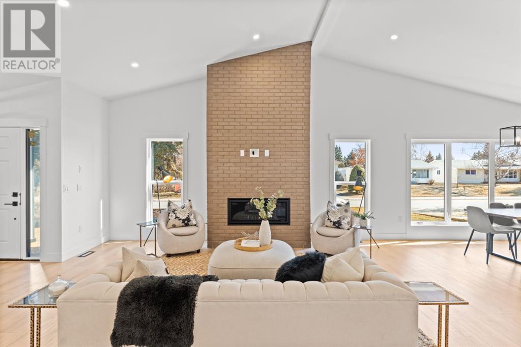 Property at 9019 12 Street SW image 5