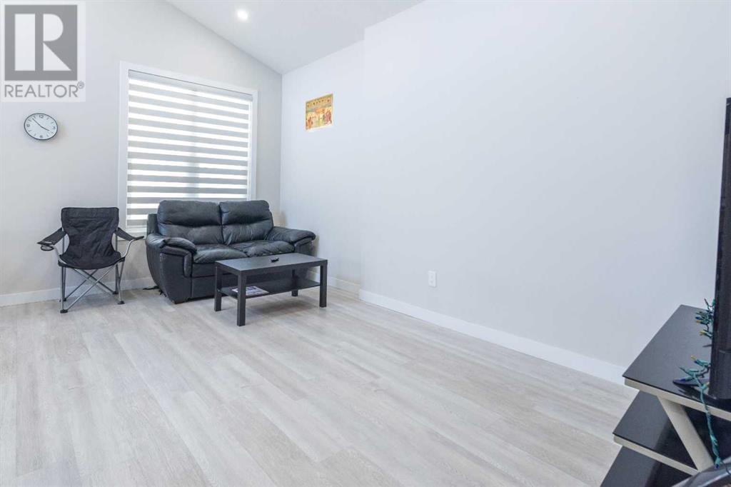 2, 41 7 Avenue Se, High River, Alberta  T1V 1E9 - Photo 15 - A2216965