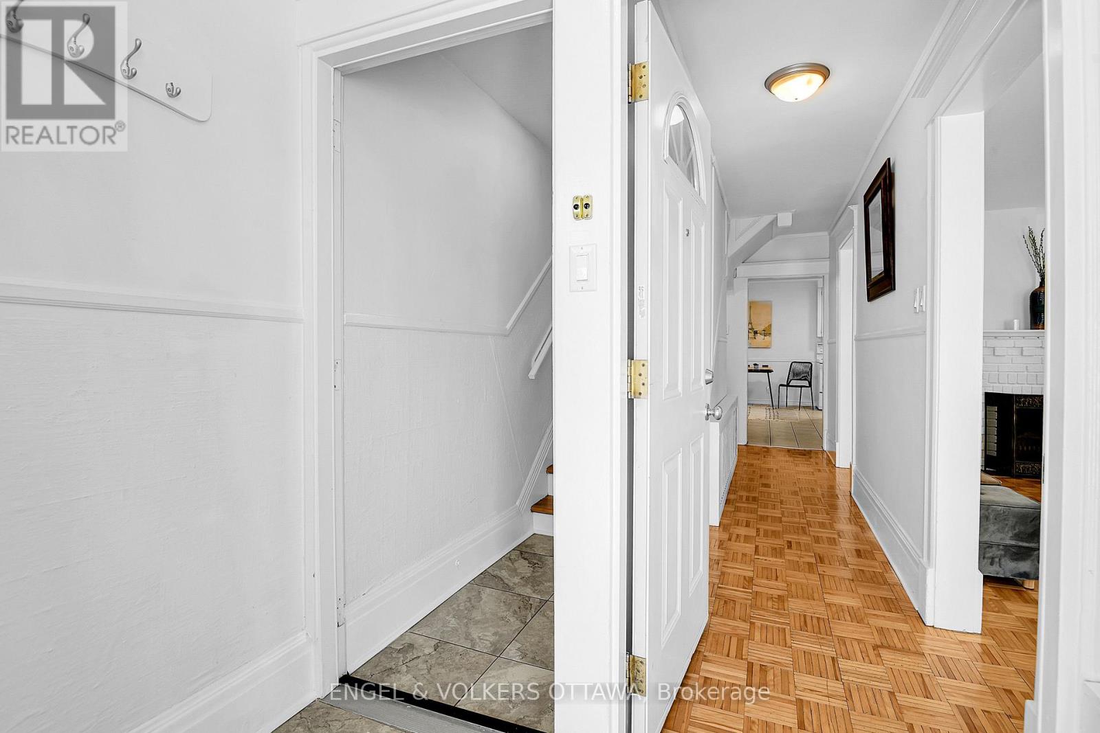 1 - 160 Crichton Street, Ottawa, Ontario  K1M 1W2 - Photo 3 - X12121395