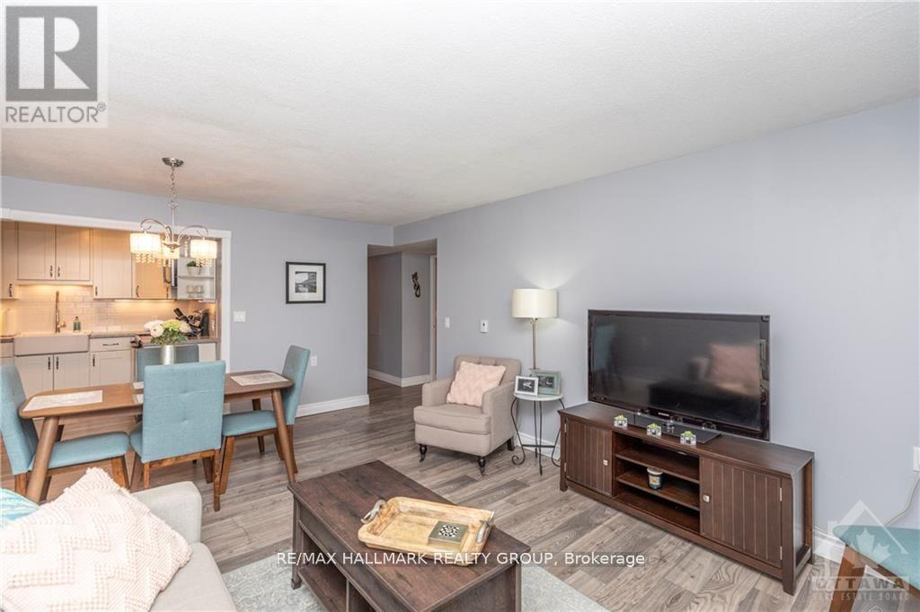 205 - 475 Laurier Avenue W, Ottawa, Ontario  K1R 7X1 - Photo 9 - X12121408