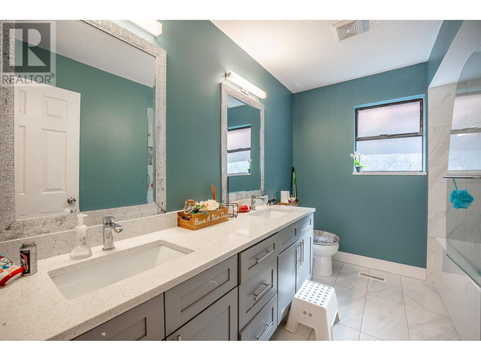 5535 Huckleberry Lane, North Vancouver, British Columbia  V7R 4N9 - Photo 16 - R2997661