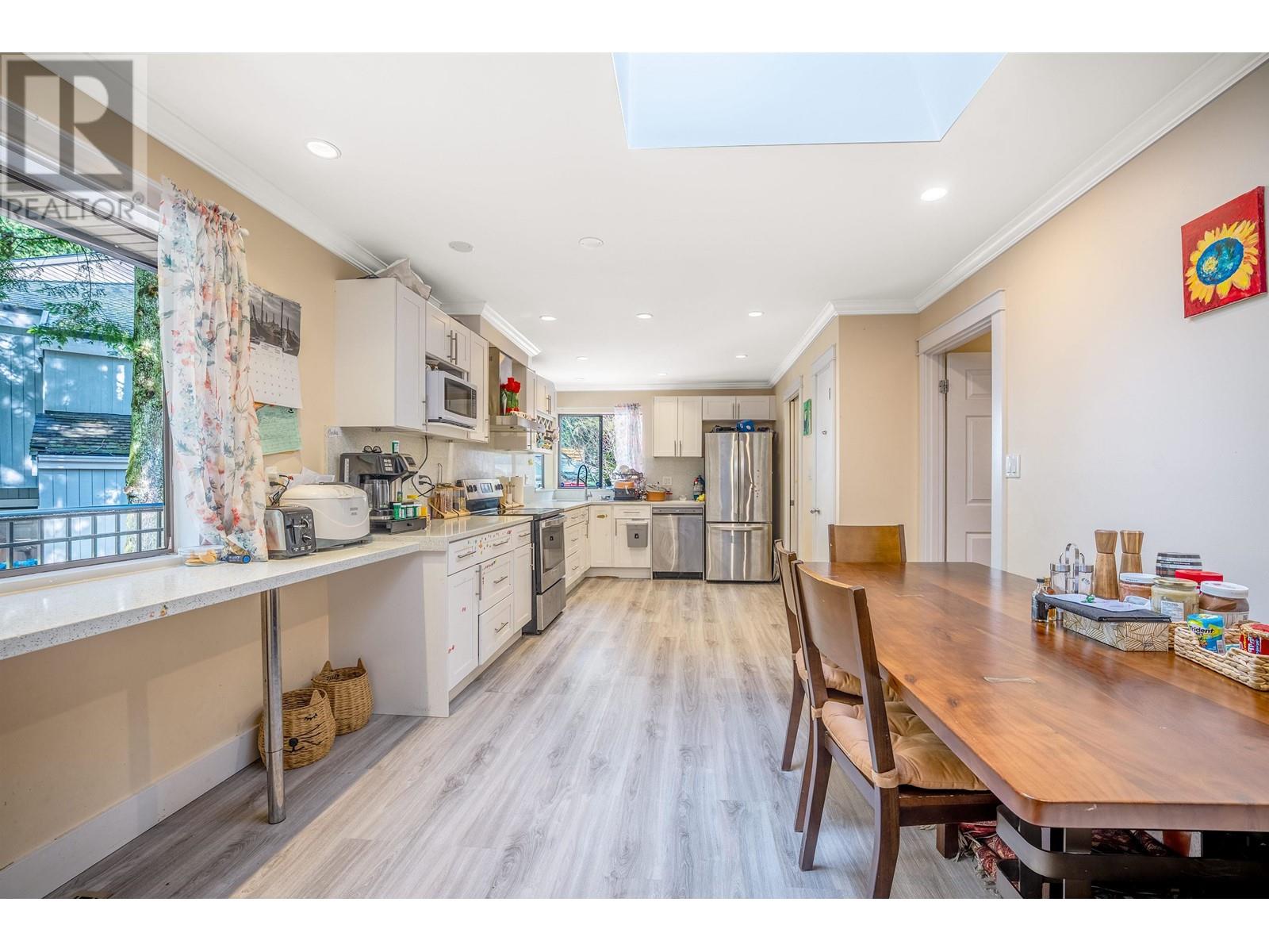 5535 Huckleberry Lane, North Vancouver, British Columbia  V7R 4N9 - Photo 8 - R2997661