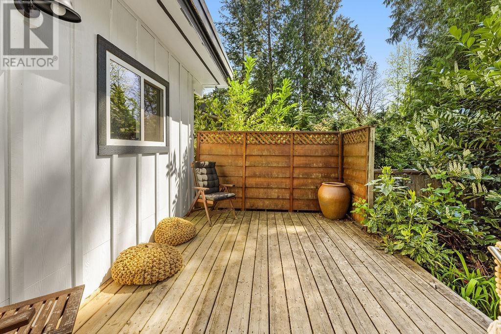 1544 Henderson Avenue, Roberts Creek, British Columbia  V0N 2W2 - Photo 18 - R2997665