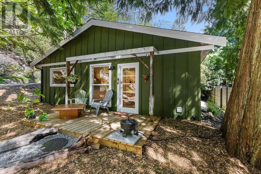 1544 Henderson Avenue, Roberts Creek, British Columbia  V0N 2W2 - Photo 26 - R2997665