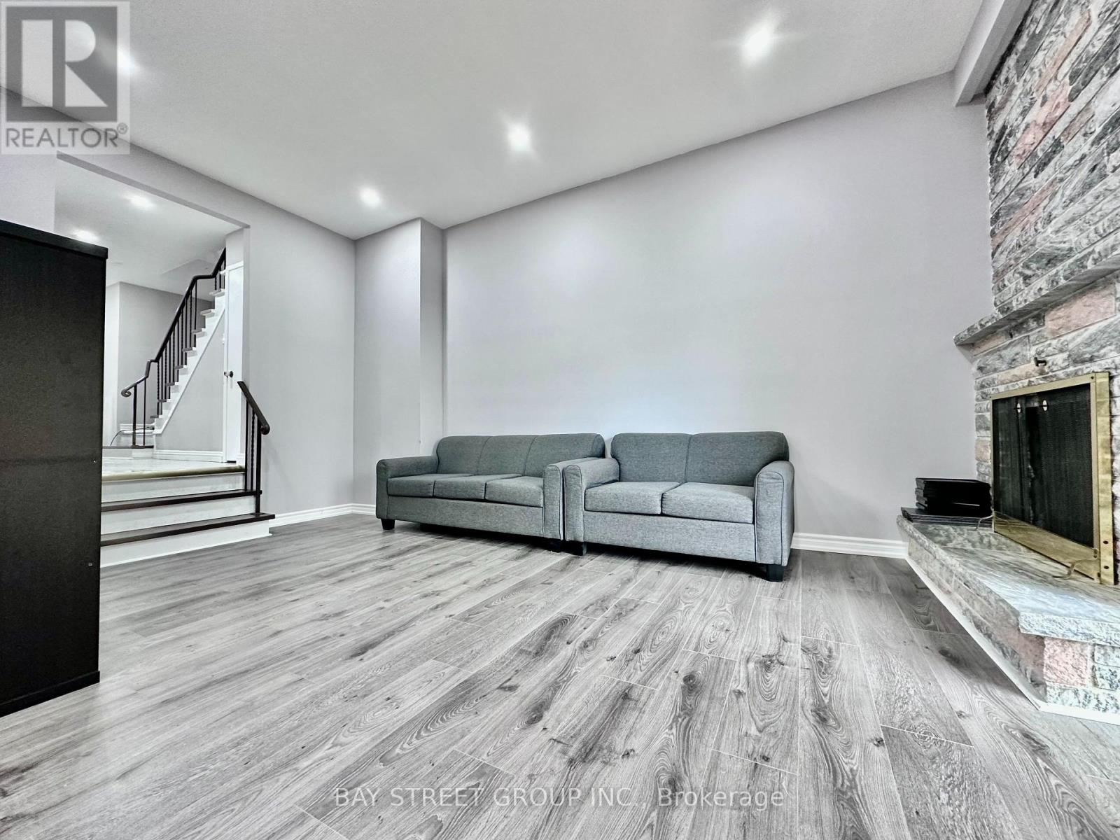 193 Silver Springs Boulevard, Toronto, Ontario  M1V 1G5 - Photo 4 - E12121410