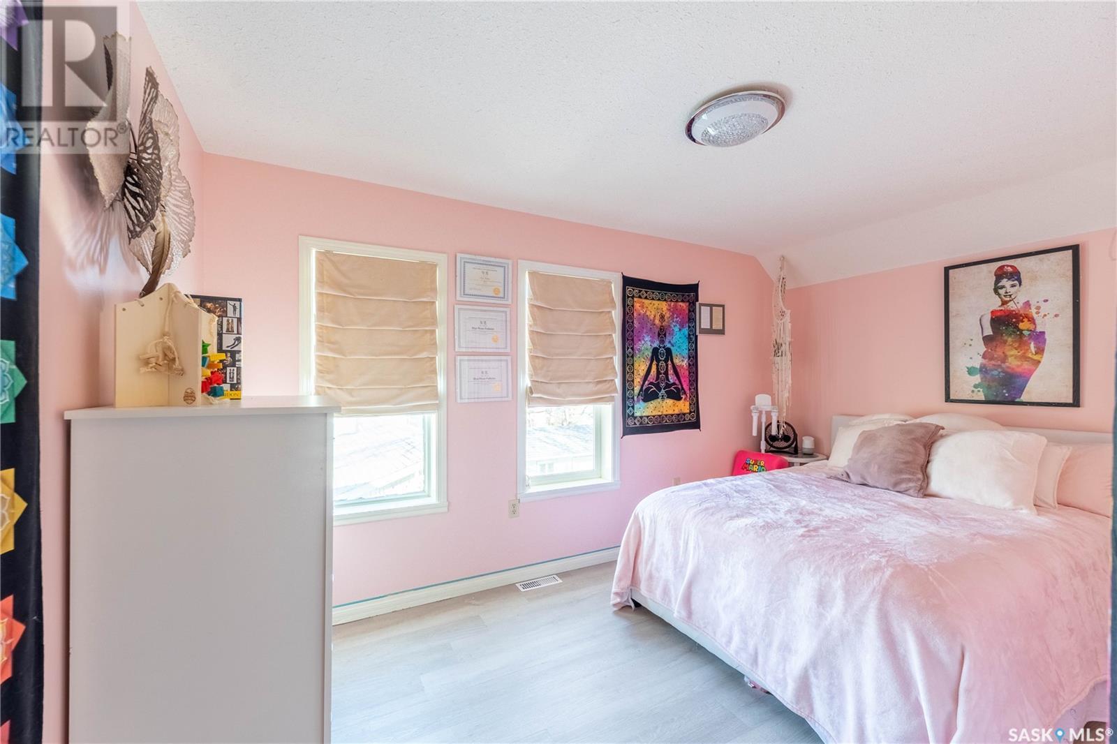1037 3rd Avenue Ne, Moose Jaw, Saskatchewan  S6H 1E6 - Photo 23 - SK004502
