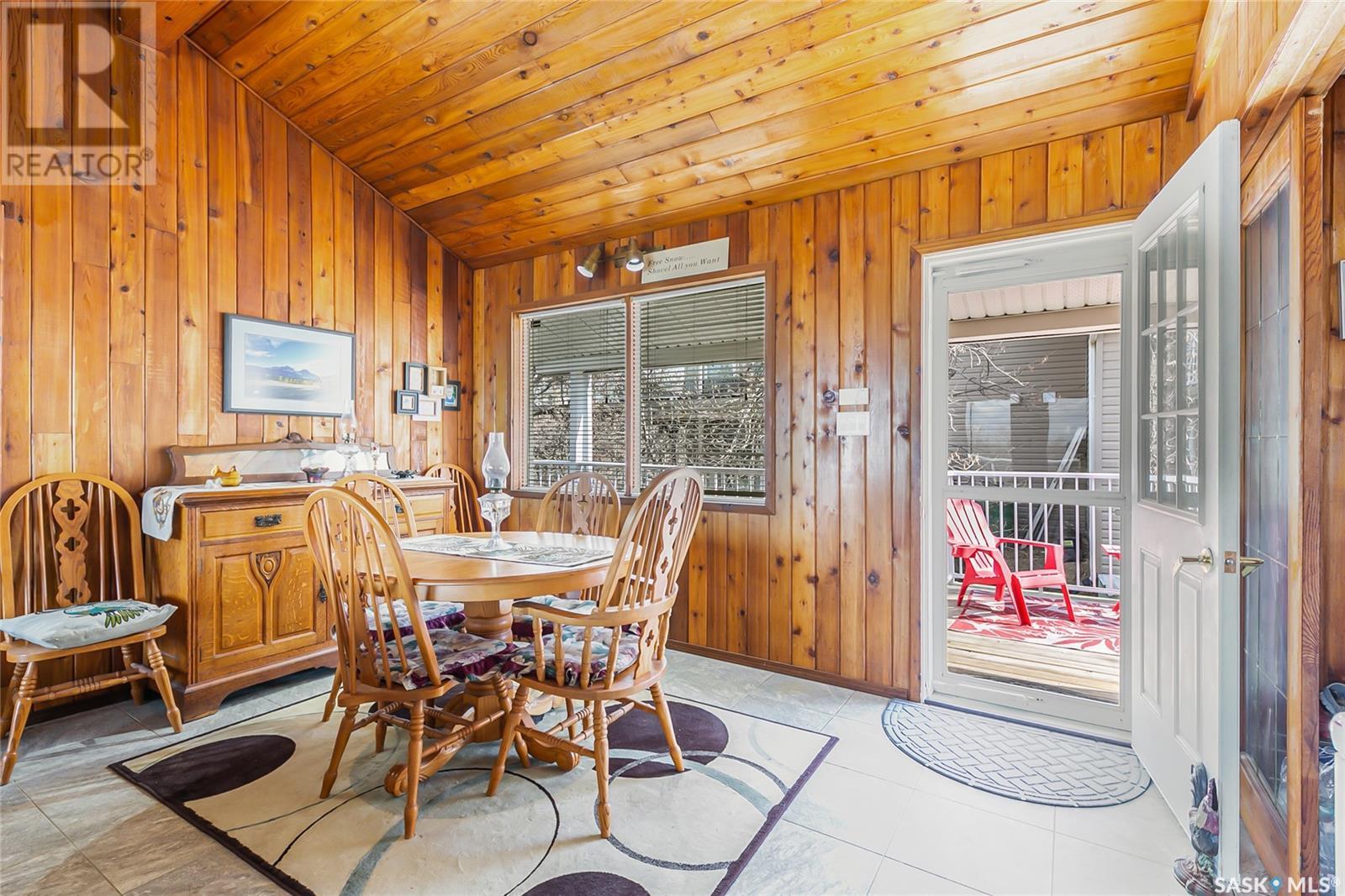 Property at 118 Sunset DRIVE image 3