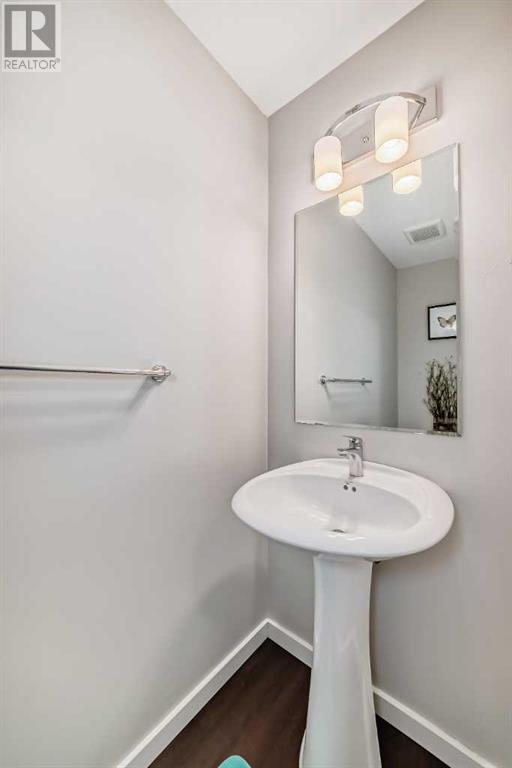 211, 31 Red Embers Parade Ne, Calgary, Alberta  T3N 1E9 - Photo 16 - A2216342