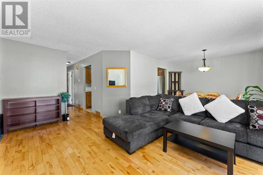 108 Beddington Circle NE, calgary, Alberta