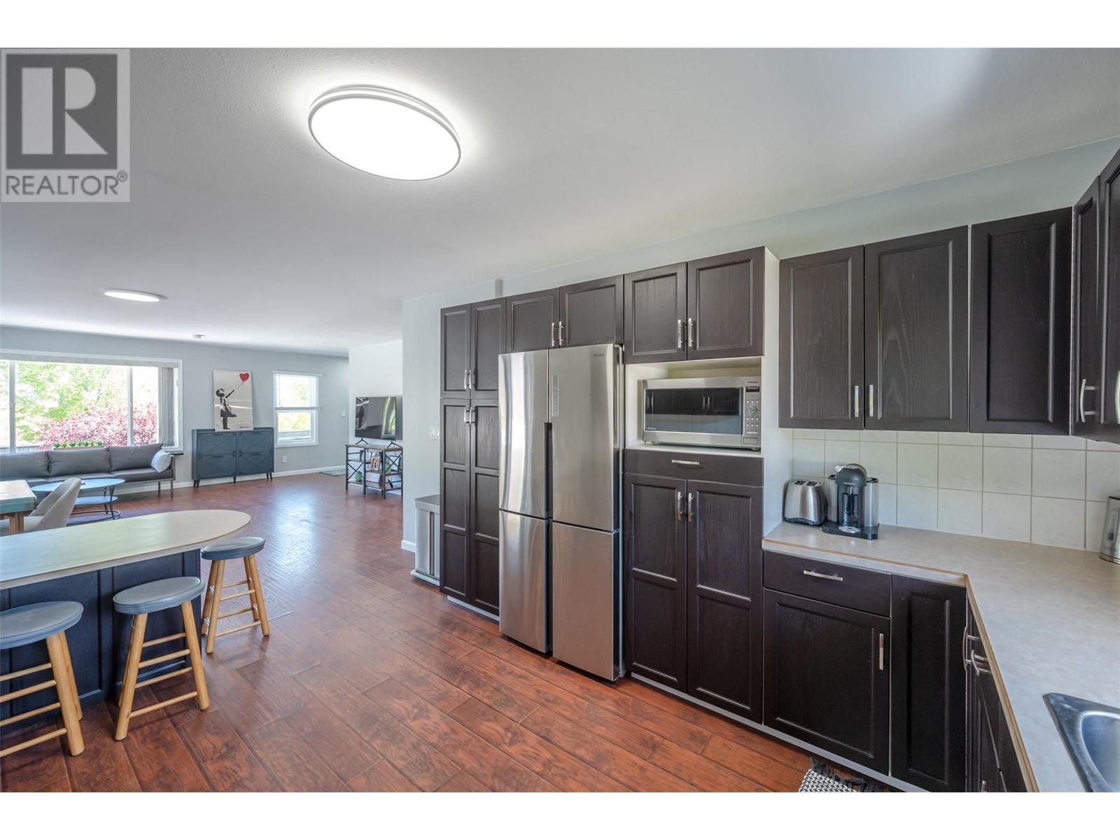 Property at 6548 MAIN Street image 4