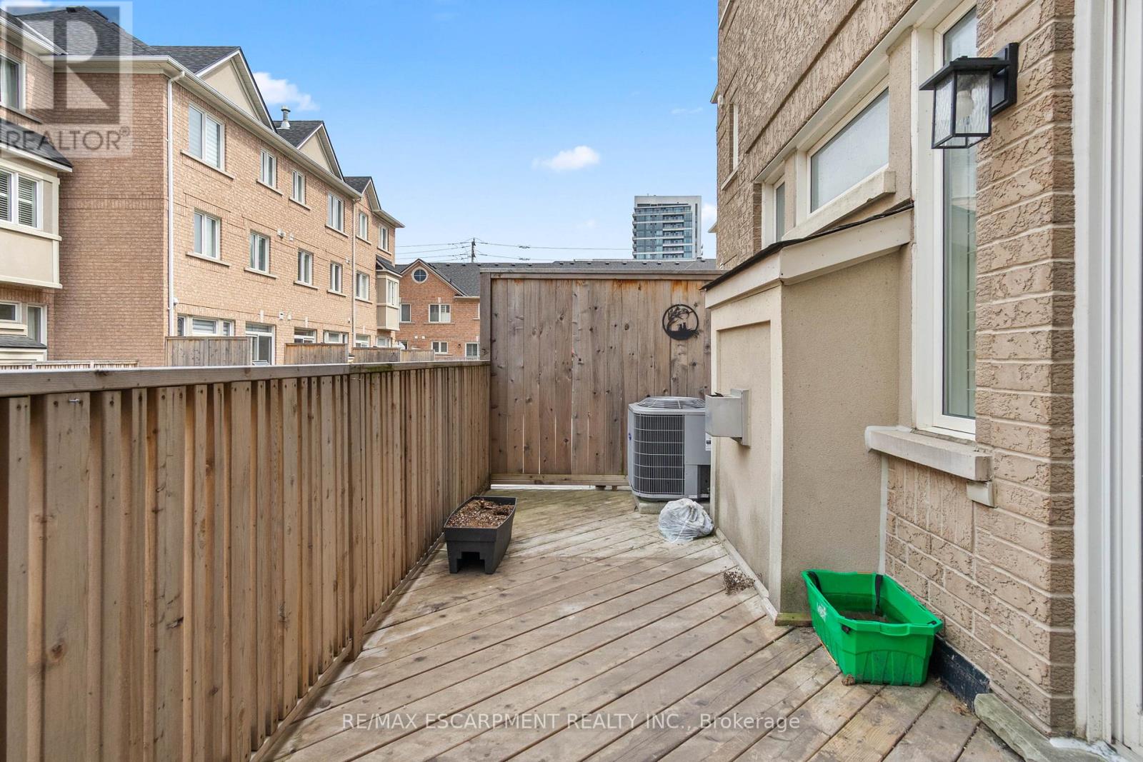 229 - 60 Rosewood Avenue, Mississauga (Port Credit), Ontario  L5G 4W2 - Photo 16 - W12121403