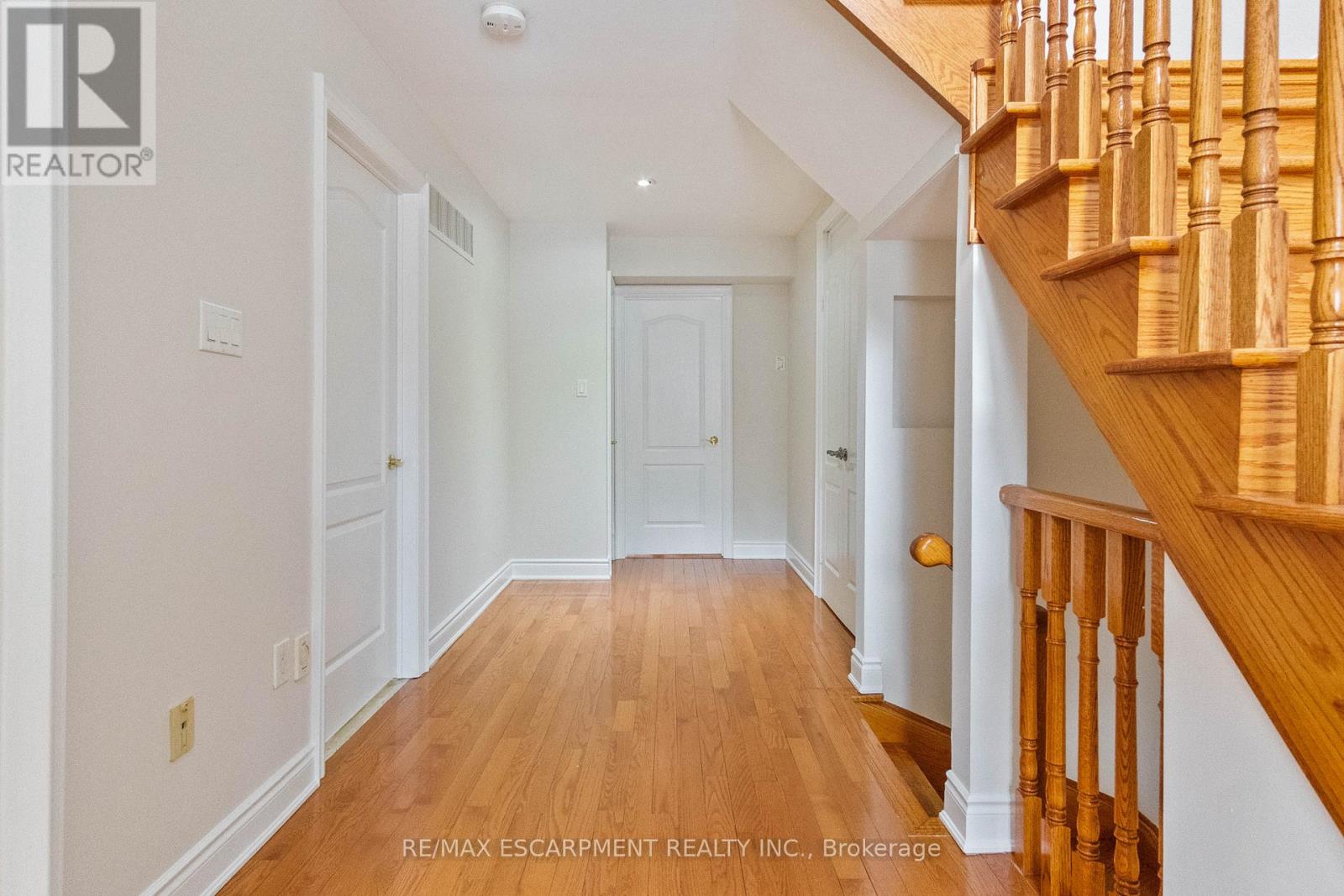229 - 60 Rosewood Avenue, Mississauga (Port Credit), Ontario  L5G 4W2 - Photo 23 - W12121403