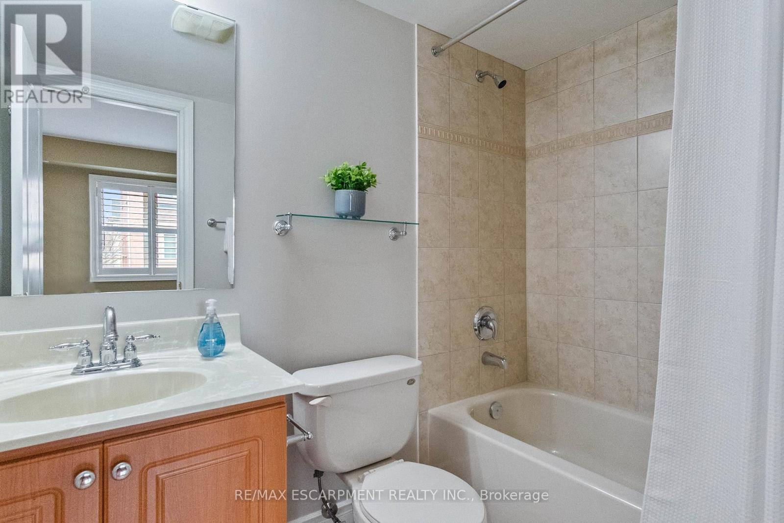 229 - 60 Rosewood Avenue, Mississauga (Port Credit), Ontario  L5G 4W2 - Photo 27 - W12121403