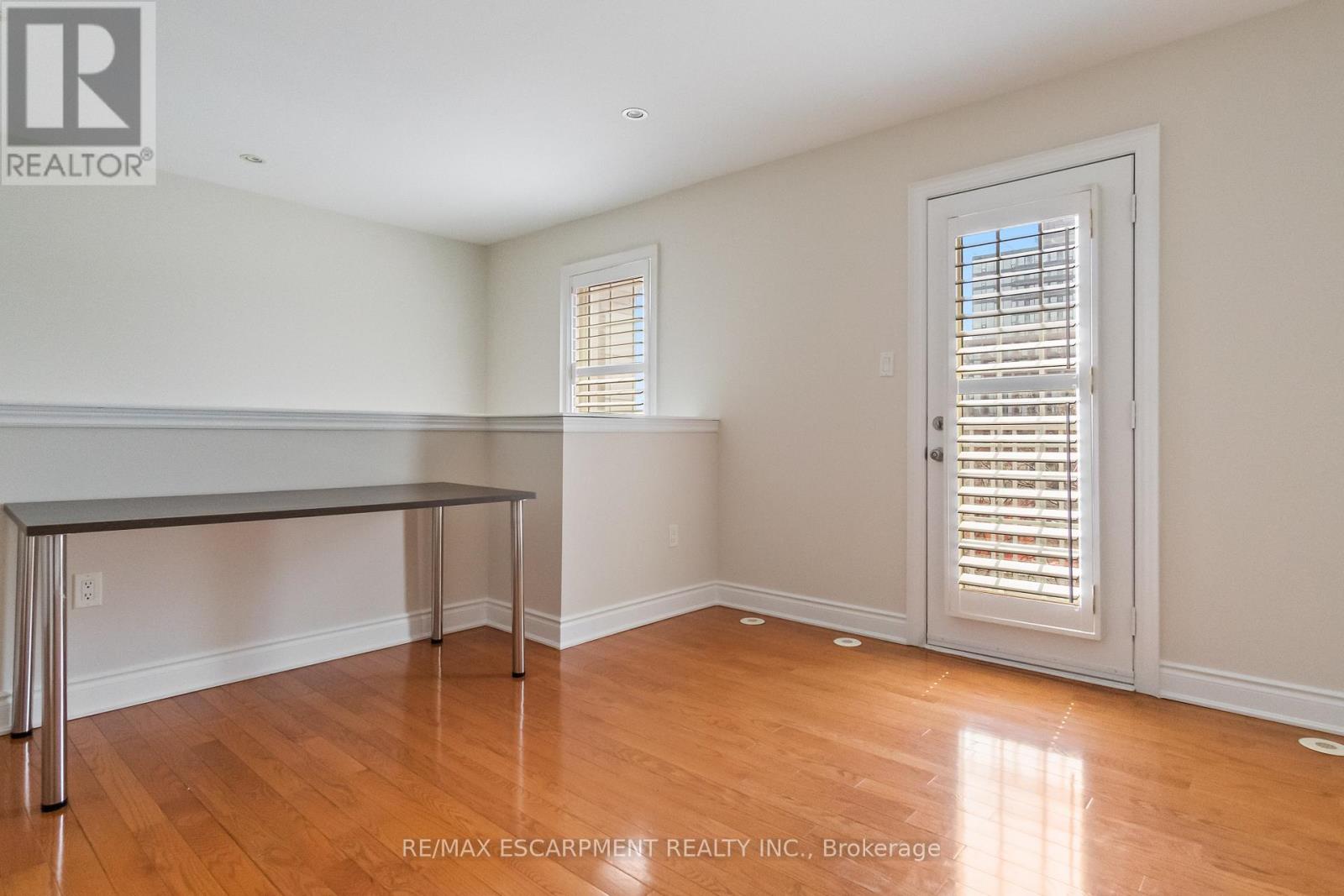 229 - 60 Rosewood Avenue, Mississauga (Port Credit), Ontario  L5G 4W2 - Photo 36 - W12121403