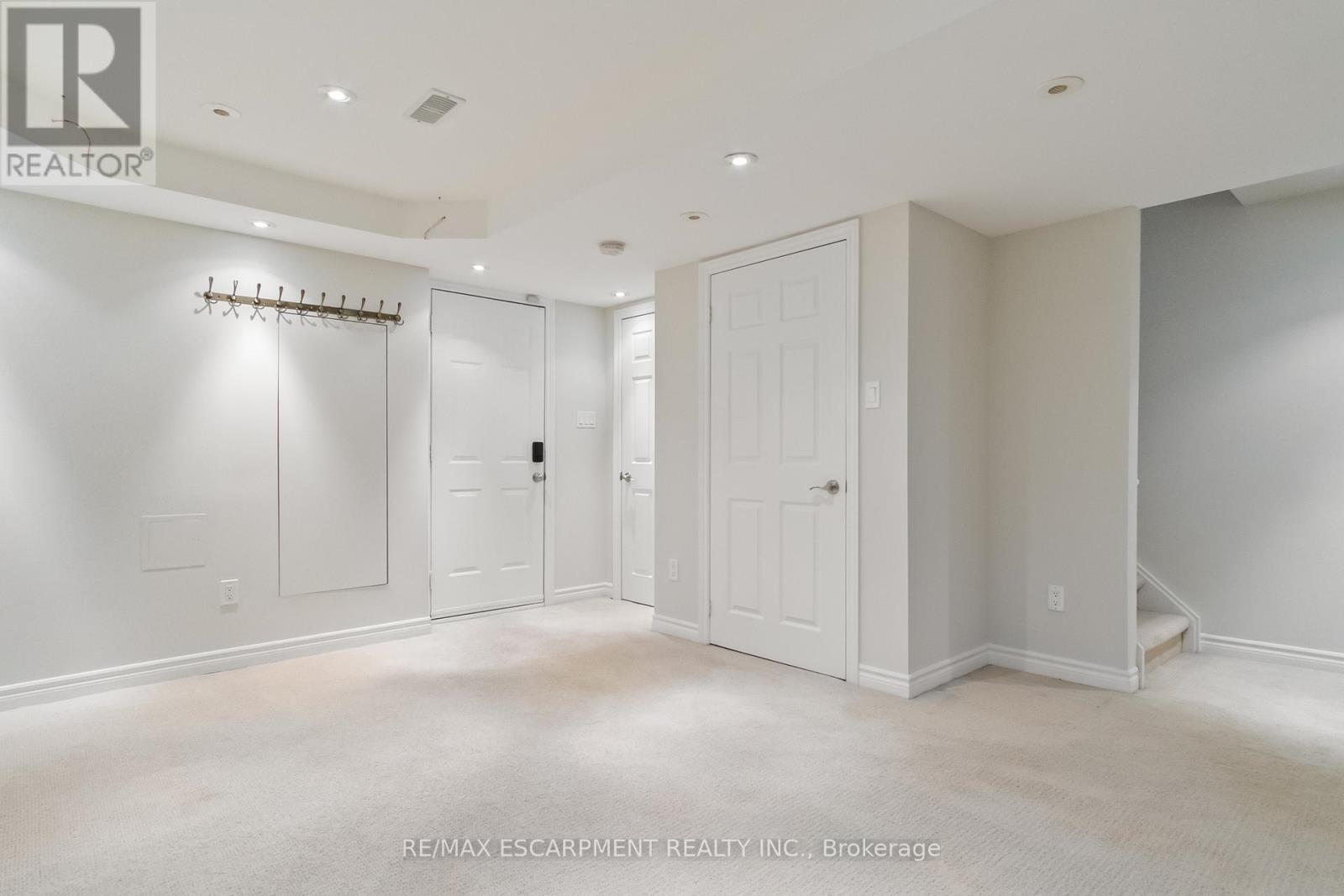 229 - 60 Rosewood Avenue, Mississauga (Port Credit), Ontario  L5G 4W2 - Photo 47 - W12121403