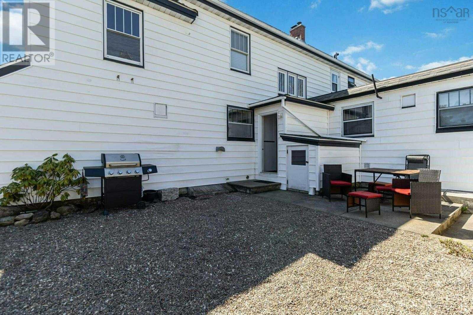 41 Alexandra Avenue, Bridgewater, Nova Scotia  B4V 1H2 - Photo 11 - 202509716