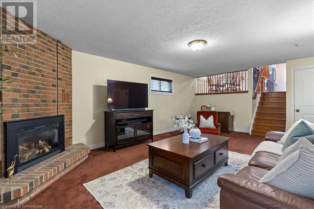 454 Ashby Court, Waterloo, Ontario  N2T 1H1 - Photo 9 - 40701416