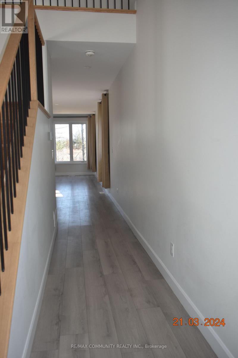 319 Pratt Drive, Loyalist, Ontario  K7N 0E8 - Photo 2 - X12121392