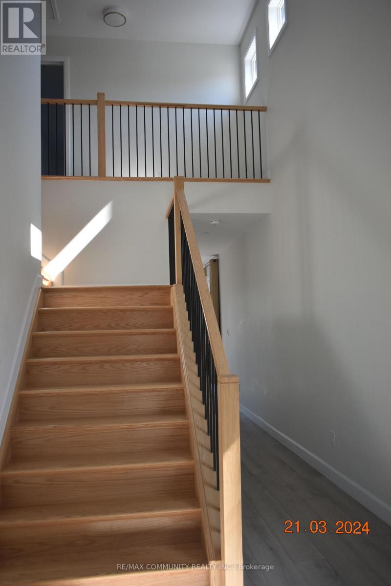 319 Pratt Drive, Loyalist, Ontario  K7N 0E8 - Photo 3 - X12121392