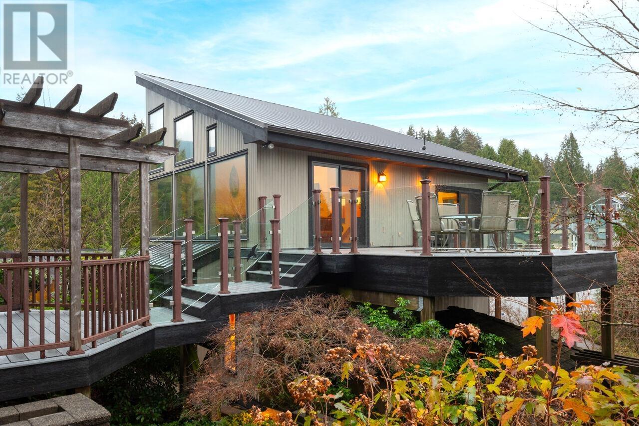 1605 Lockehaven Road, North Vancouver, British Columbia  V7G 2H3 - Photo 35 - R2983519