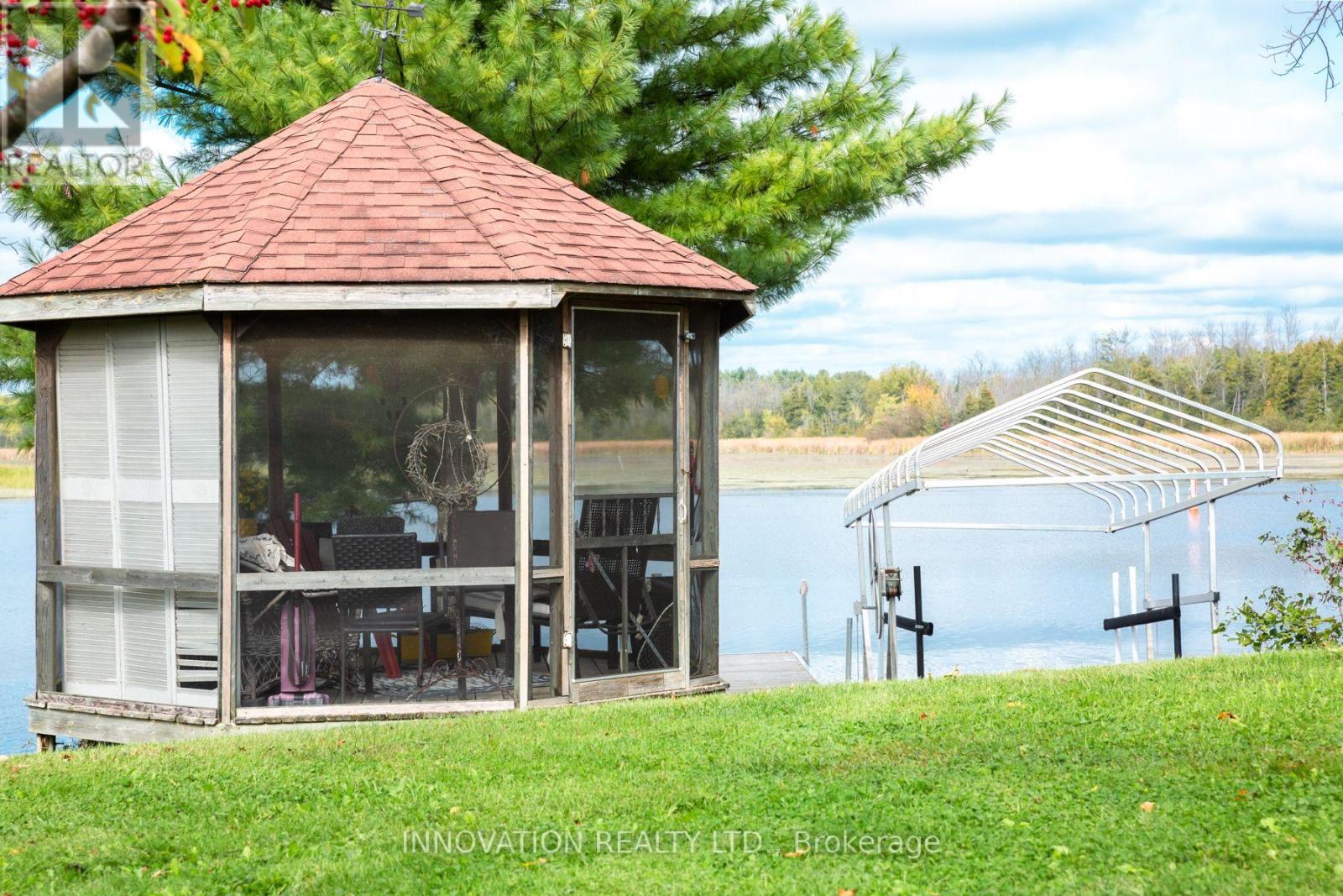 134 Ogilvie Lane, Merrickville-Wolford, Ontario  K0G 1G0 - Photo 8 - X12121439