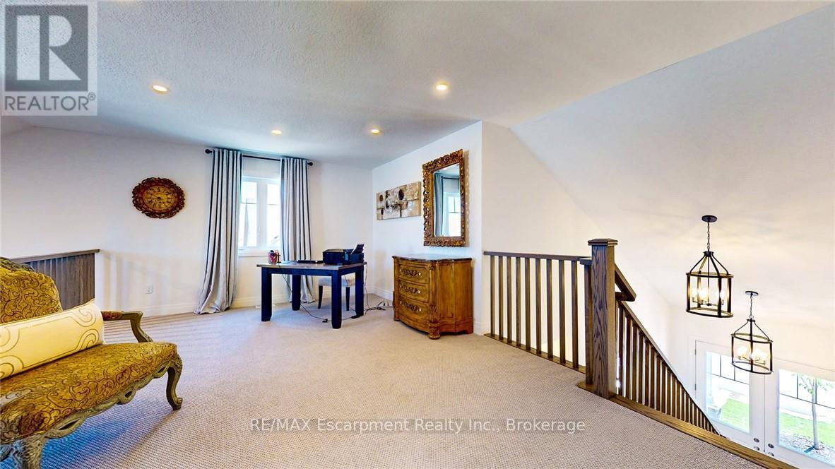 111 Clippers Lane, Blue Mountains, Ontario  N0H 2P0 - Photo 17 - X12121480