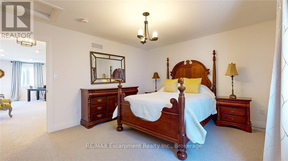 111 Clippers Lane, Blue Mountains, Ontario  N0H 2P0 - Photo 20 - X12121480