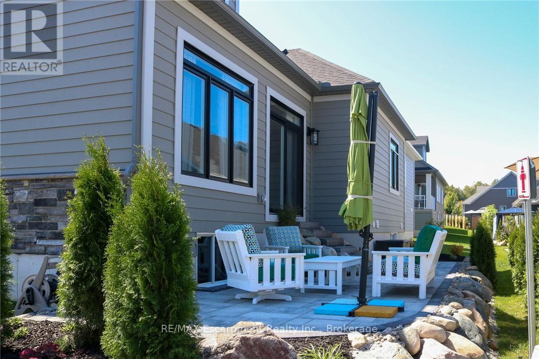 111 Clippers Lane, Blue Mountains, Ontario  N0H 2P0 - Photo 25 - X12121480